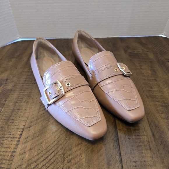 Rockport Total Motion Laylani Beige Croc Embossed Leather Buckle Loafer 9 - Picture 2 of 10